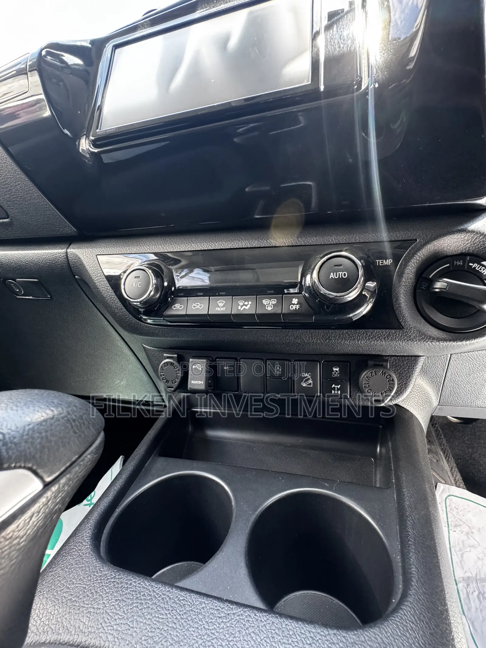 Toyota Hilux Revo Double Cab Deisel 2.8 AWD 2021 Ivory