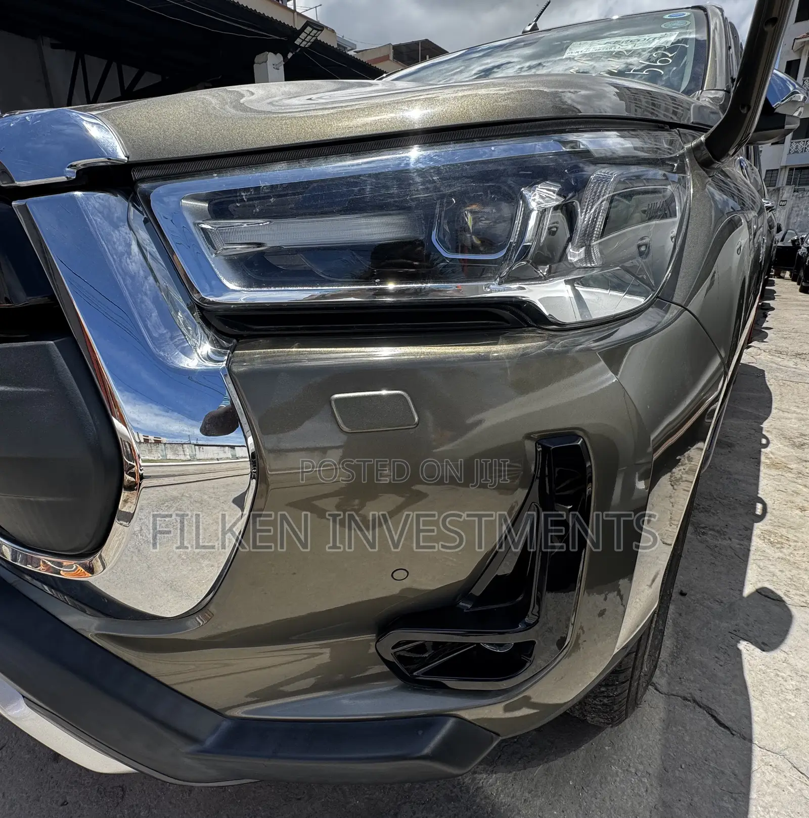 Toyota Hilux Revo Double Cab Deisel 2.8 AWD 2021 Ivory