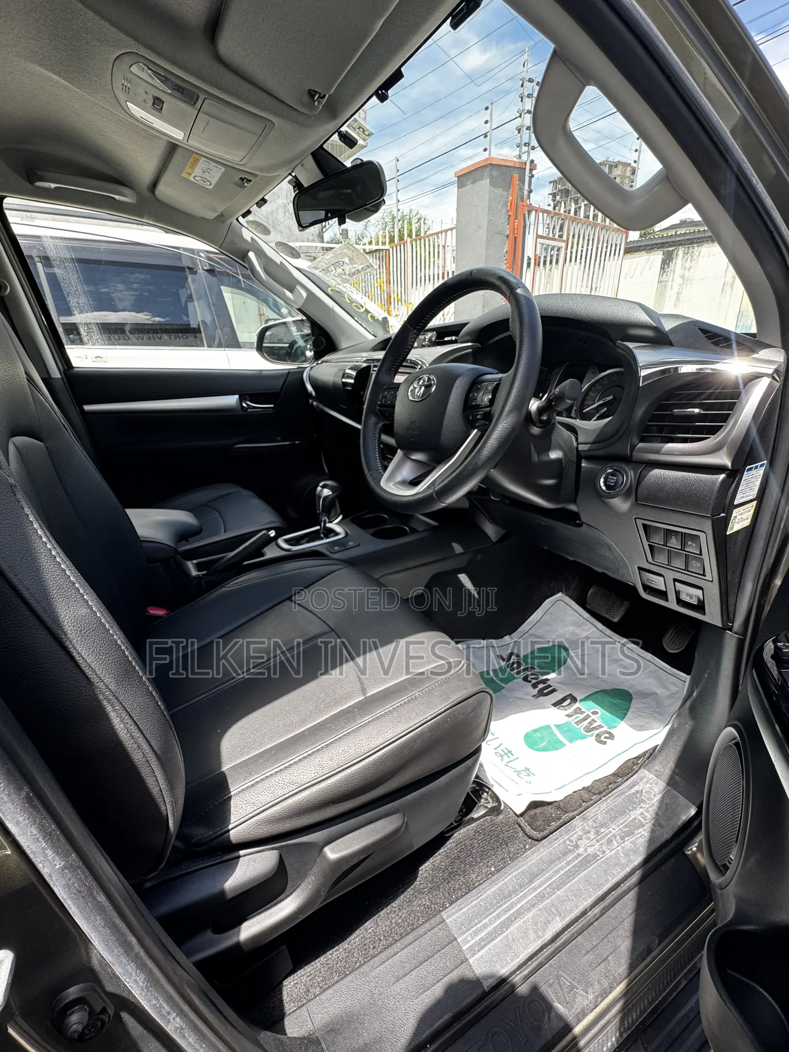 Toyota Hilux Revo Double Cab Deisel 2.8 AWD 2021 Ivory