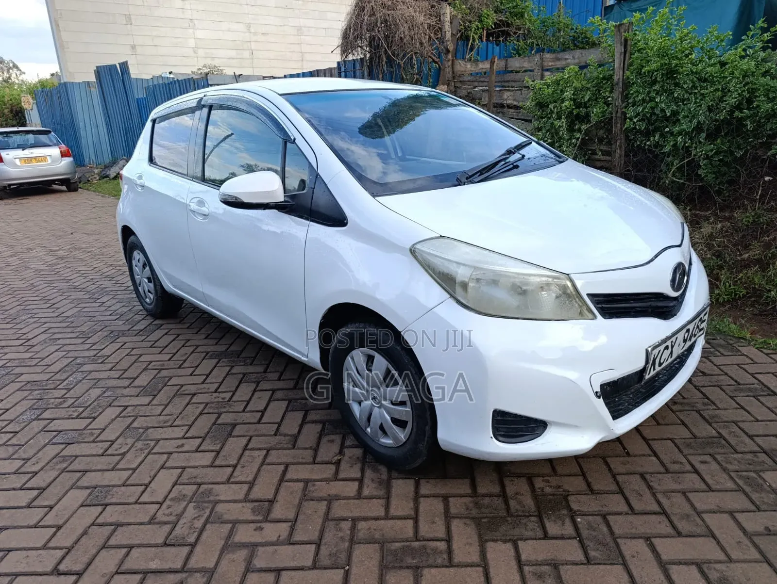 Toyota Vitz 2012 White