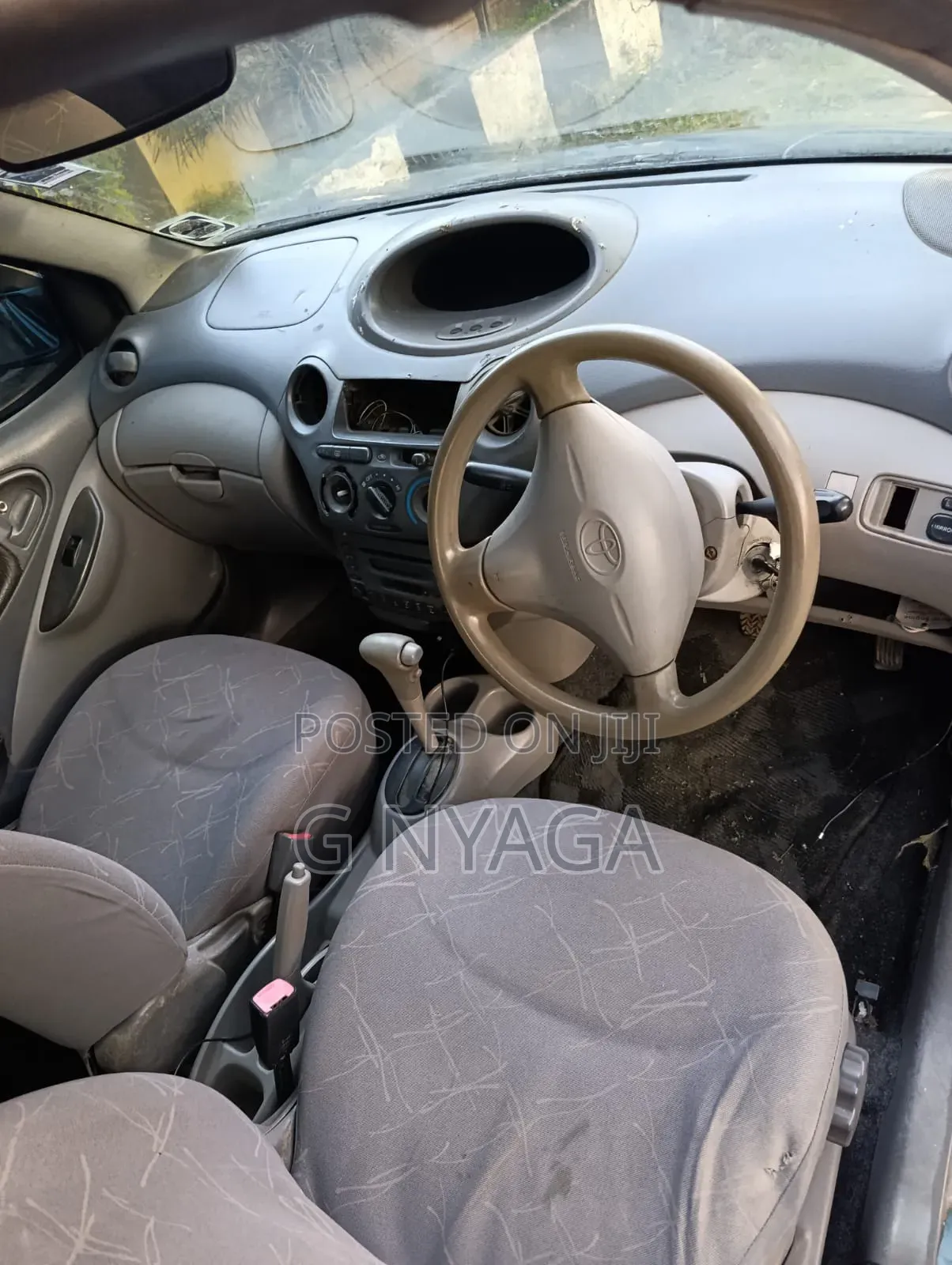 Toyota Platz 2001 Green