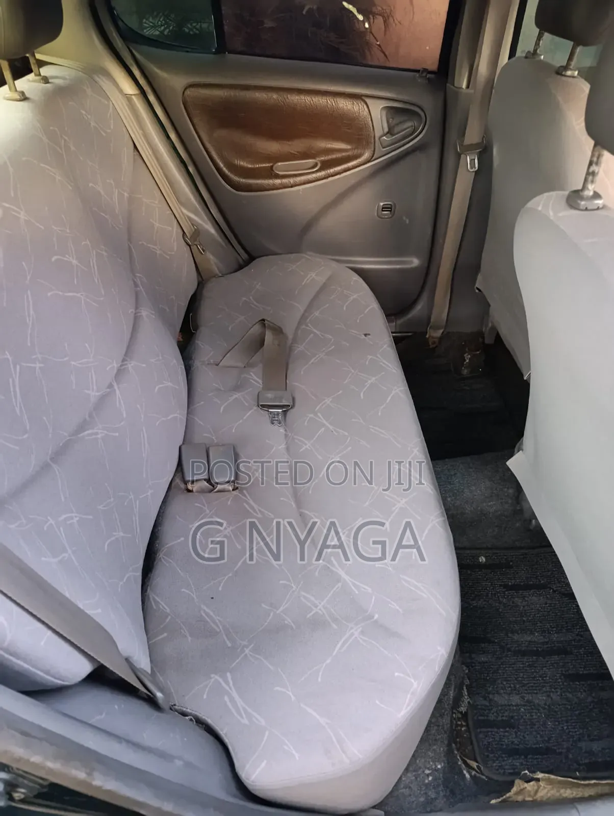 Toyota Platz 2001 Green