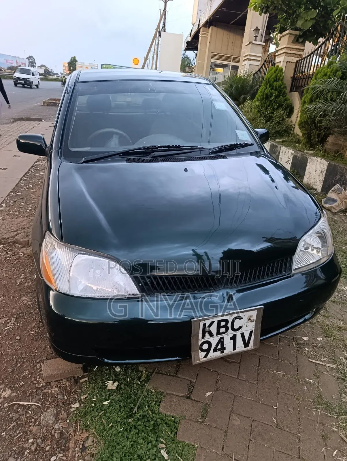 Toyota Platz 2001 Green