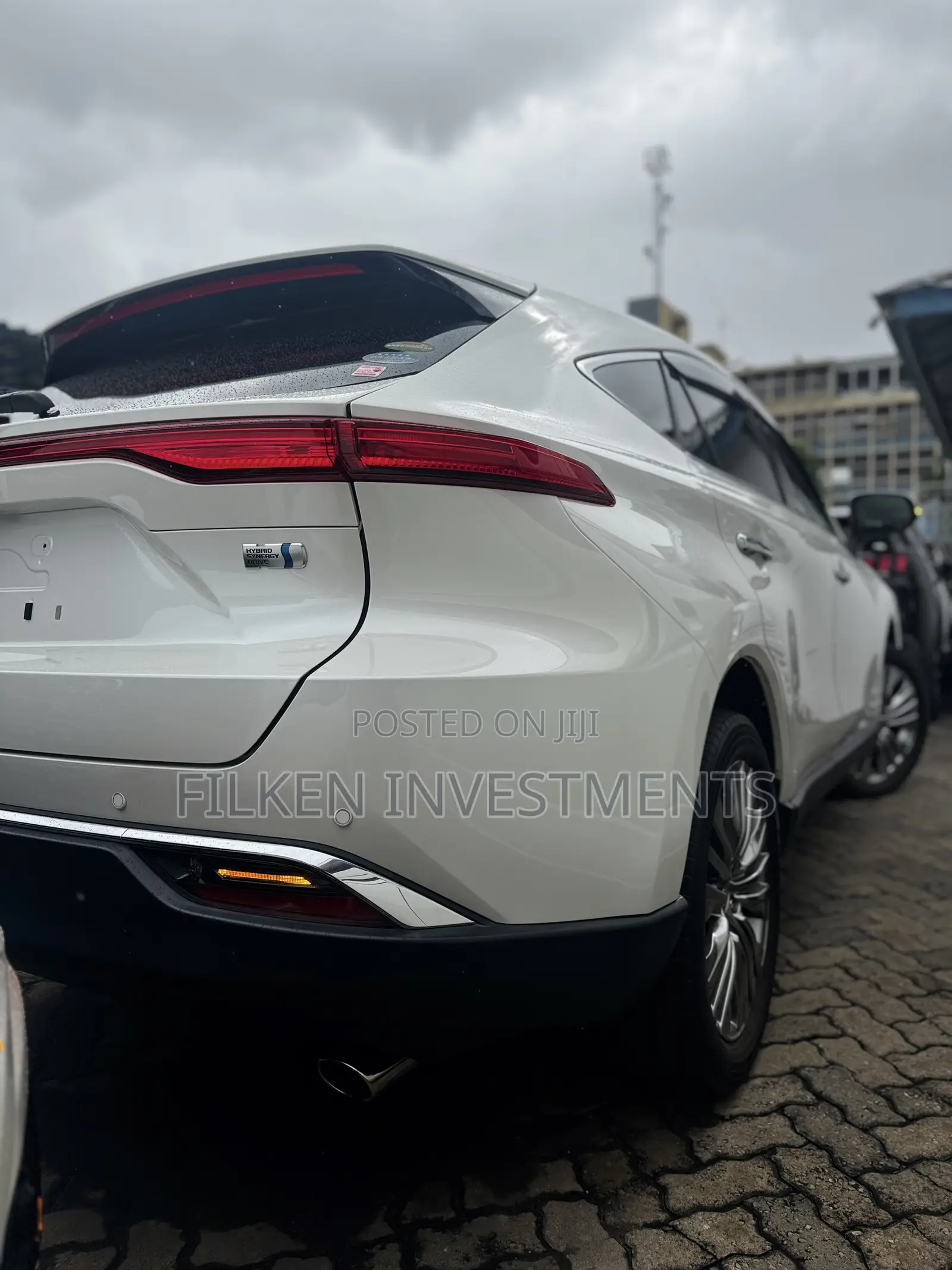 Toyota Harrier 2.5 Hybrid 4WD 2021 White