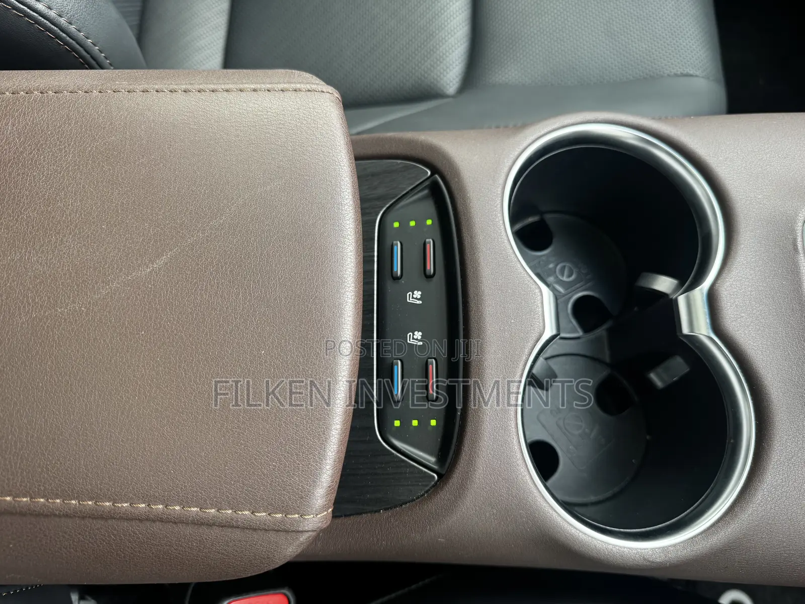 Toyota Harrier 2.5 Hybrid 4WD 2021 White