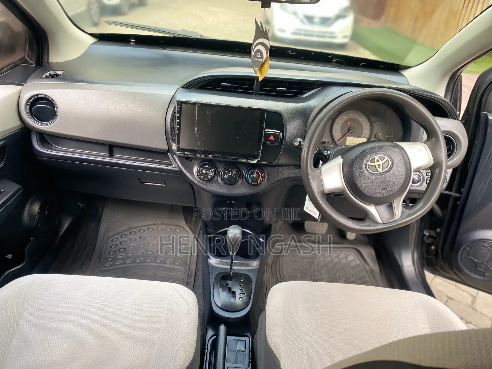 Toyota Vitz 2014 Black
