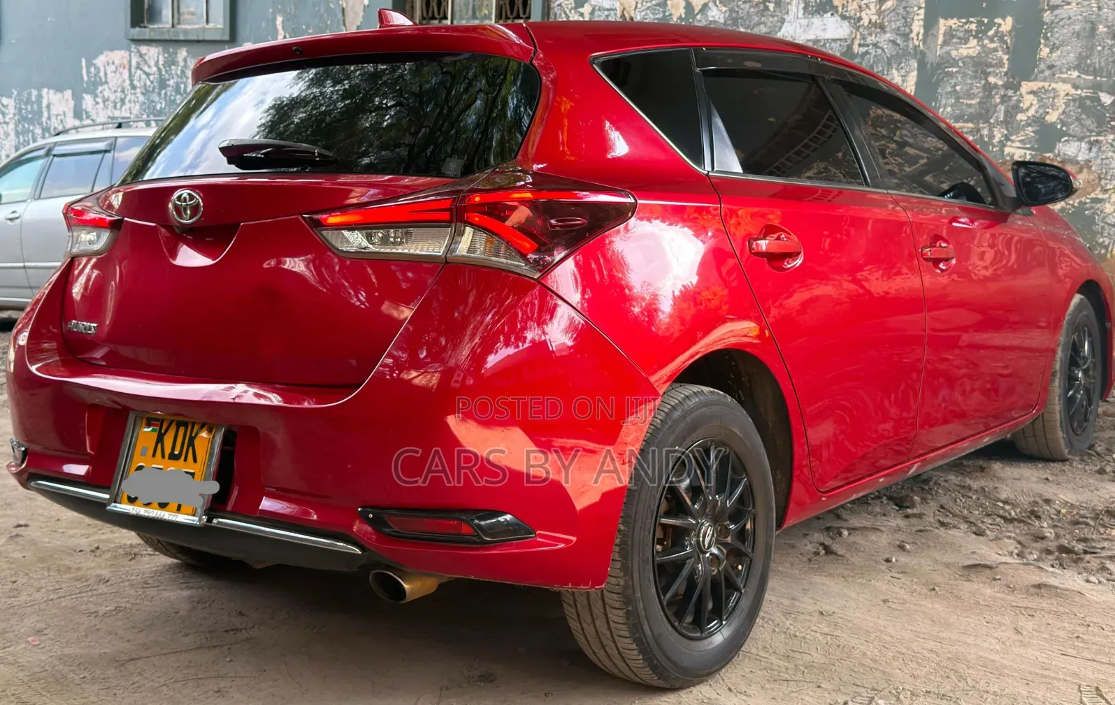 Toyota Auris 2016 Red