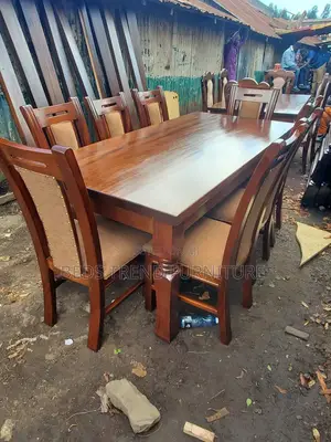 8-Seater Dining Set Polished Wood Table With Cushioned Chairs
