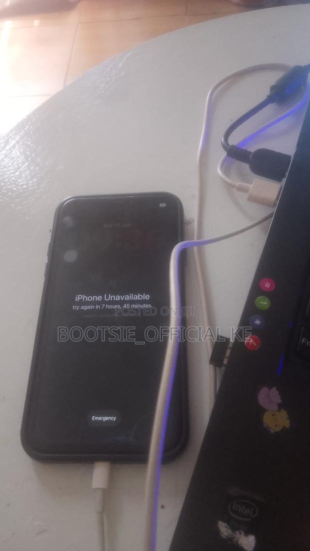 Apple iPhone 11 Pro Max 256 GB Gray - main view