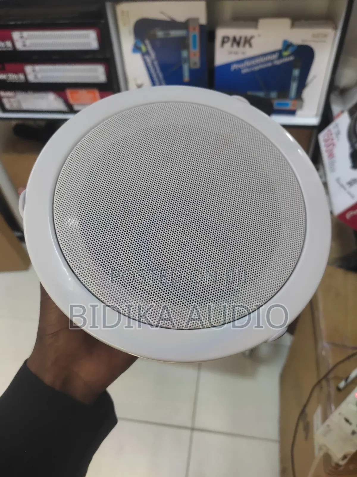 Flush-Mount Round White Ceiling Speaker 6 Inch