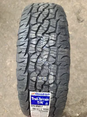 225/65 R17 Bf Goodrich Tyres a/T Trail-Terrain Made in U.S.A