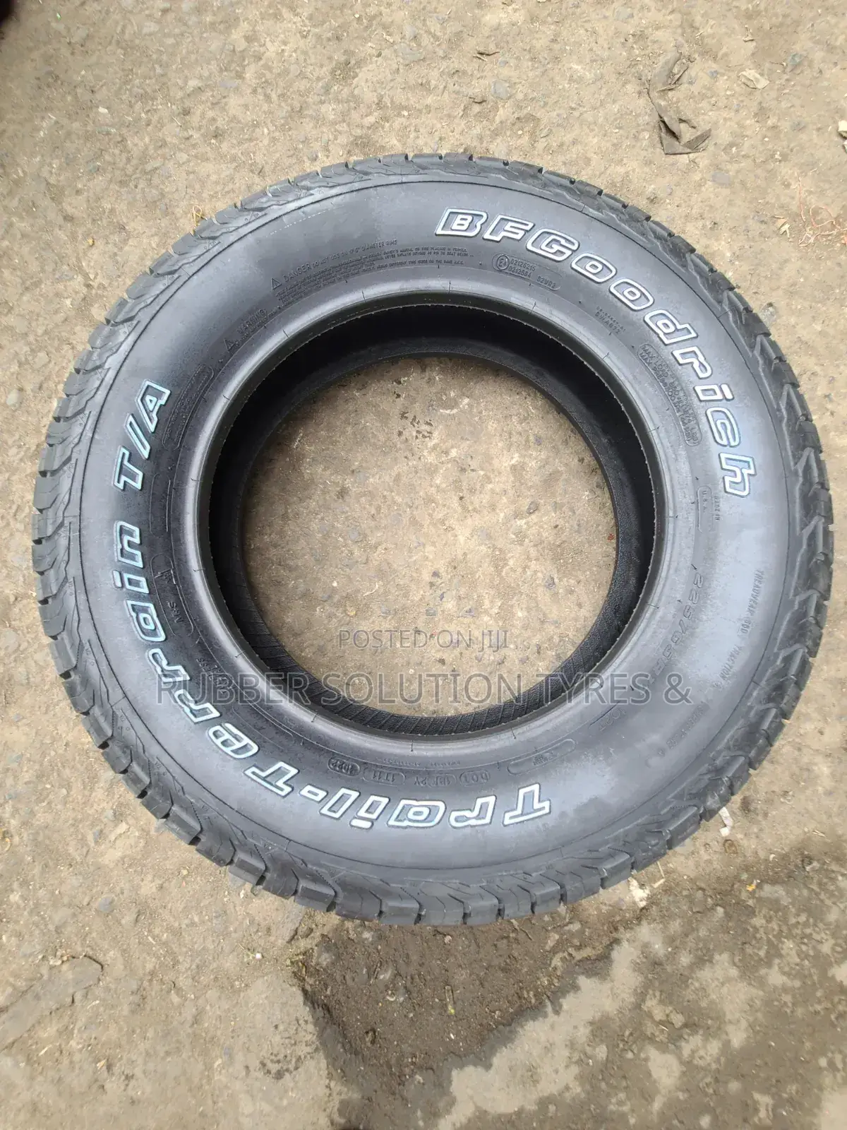 225/65 R17 Bf Goodrich Tyres a/T Trail-Terrain Made in U.S.A