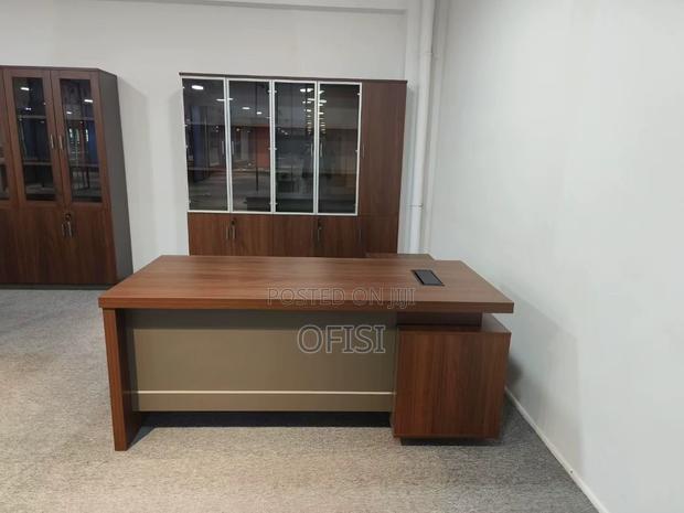 L-Shaped Executive Office Desk - thumbnail 5