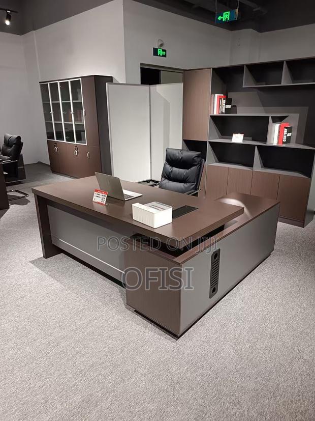 L-Shaped Executive Office Desk - thumbnail 6