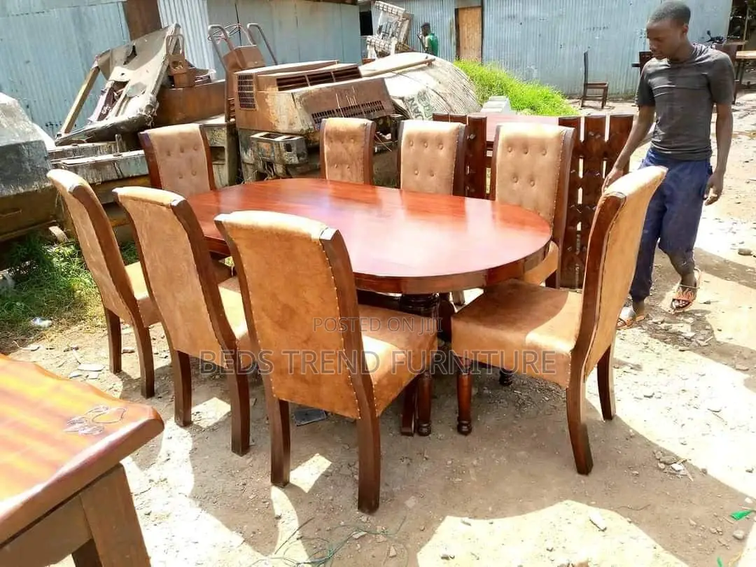 8-Seater Dining Set Oval Polished Wood With Cushioned Chairs