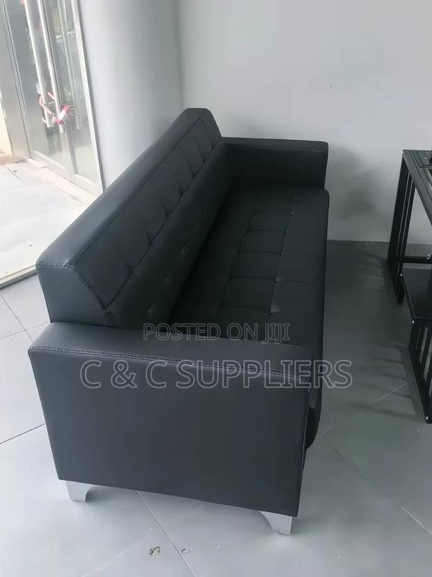 5-Seater Leather Sofa Set. - thumbnail 8