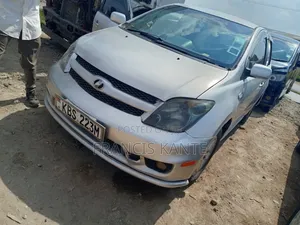 Toyota IST 2007 Silver