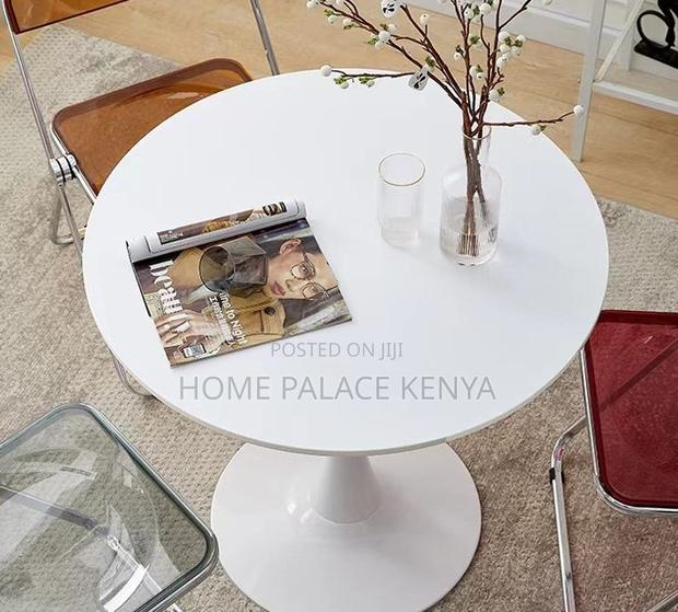 Round Table: Tulip Design Table With Sturdy Base - thumbnail 7