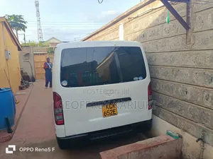 Toyota HiAce 2011 White