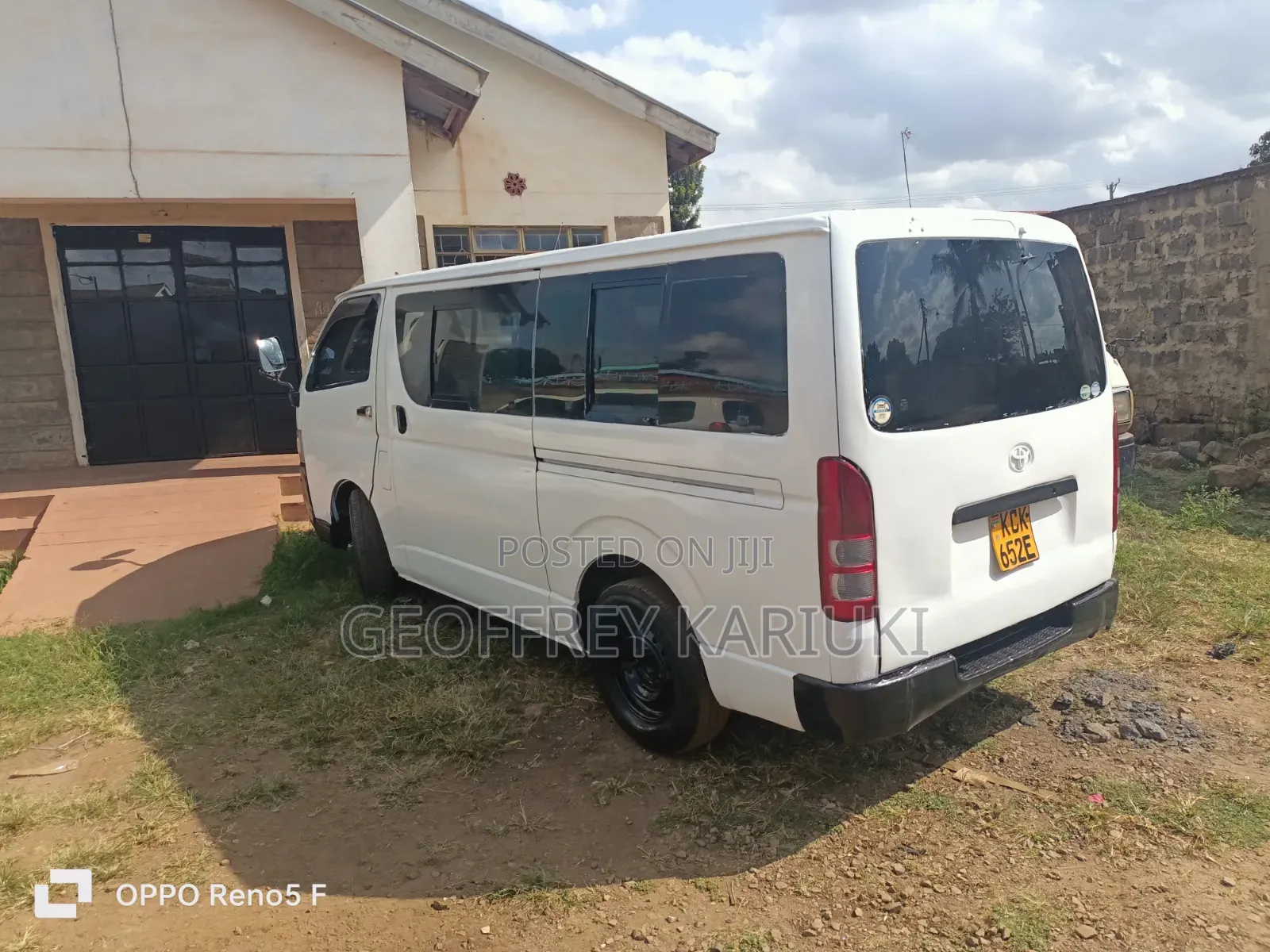 Toyota HiAce 2011 White