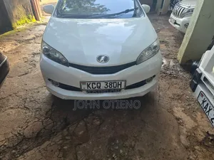 Toyota Wish 2012 White