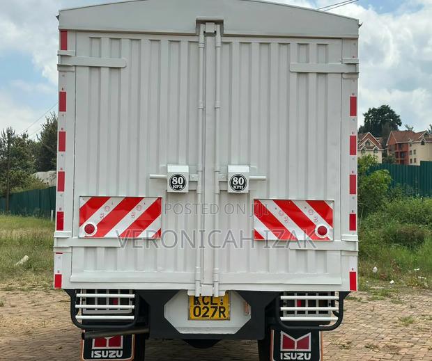 Isuzu NPR 2017 Local - thumbnail 2