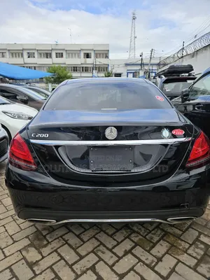 Mercedes-Benz C200 2019 Black