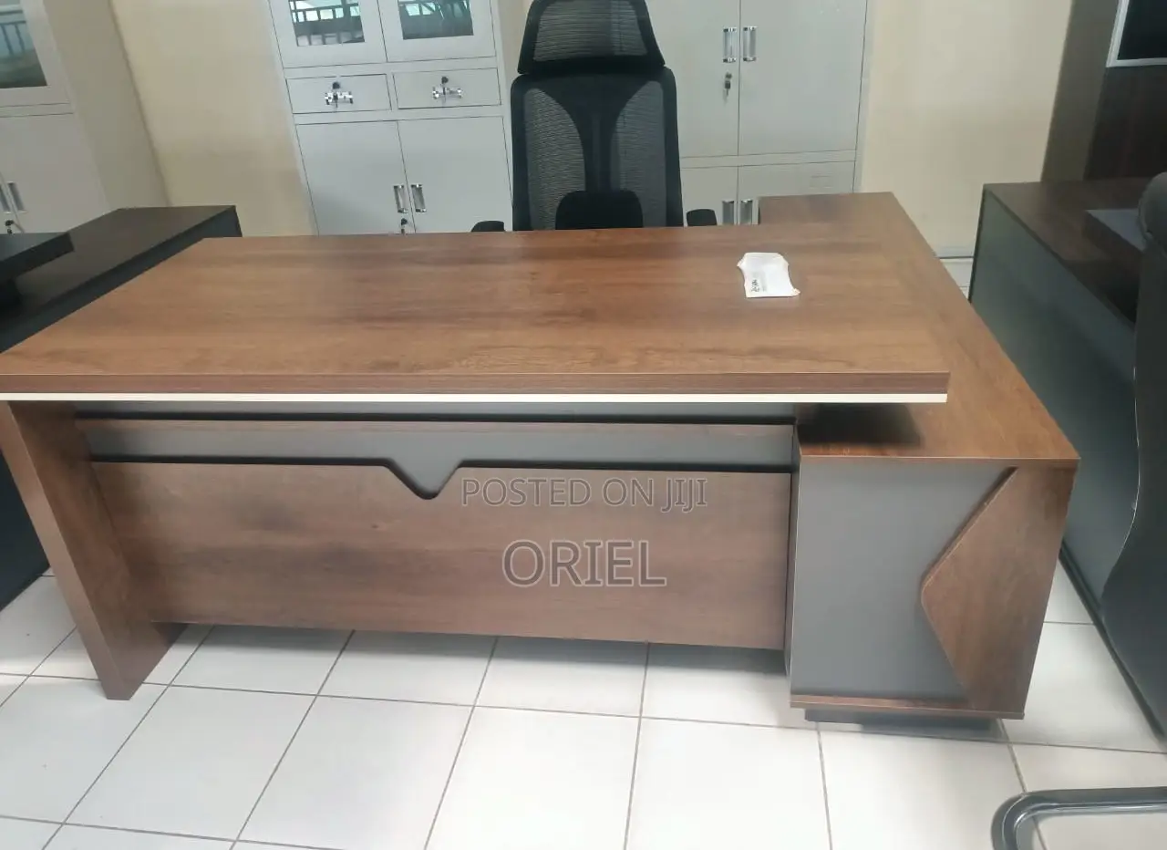 Office Desk : 1600mm Office Desk