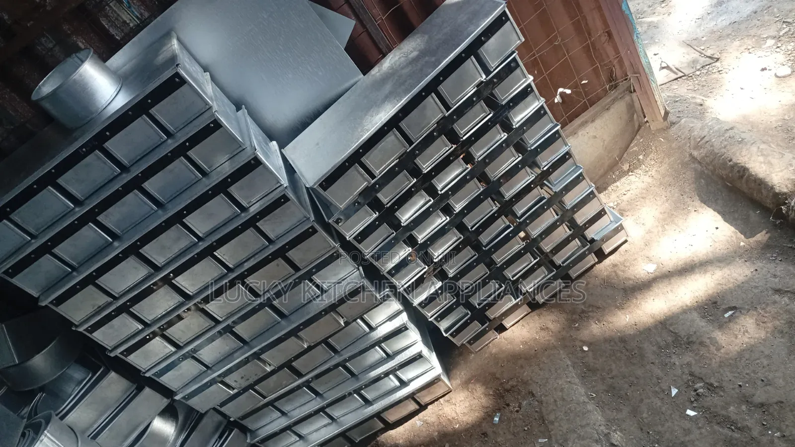 400g Barking Tins With Lids .