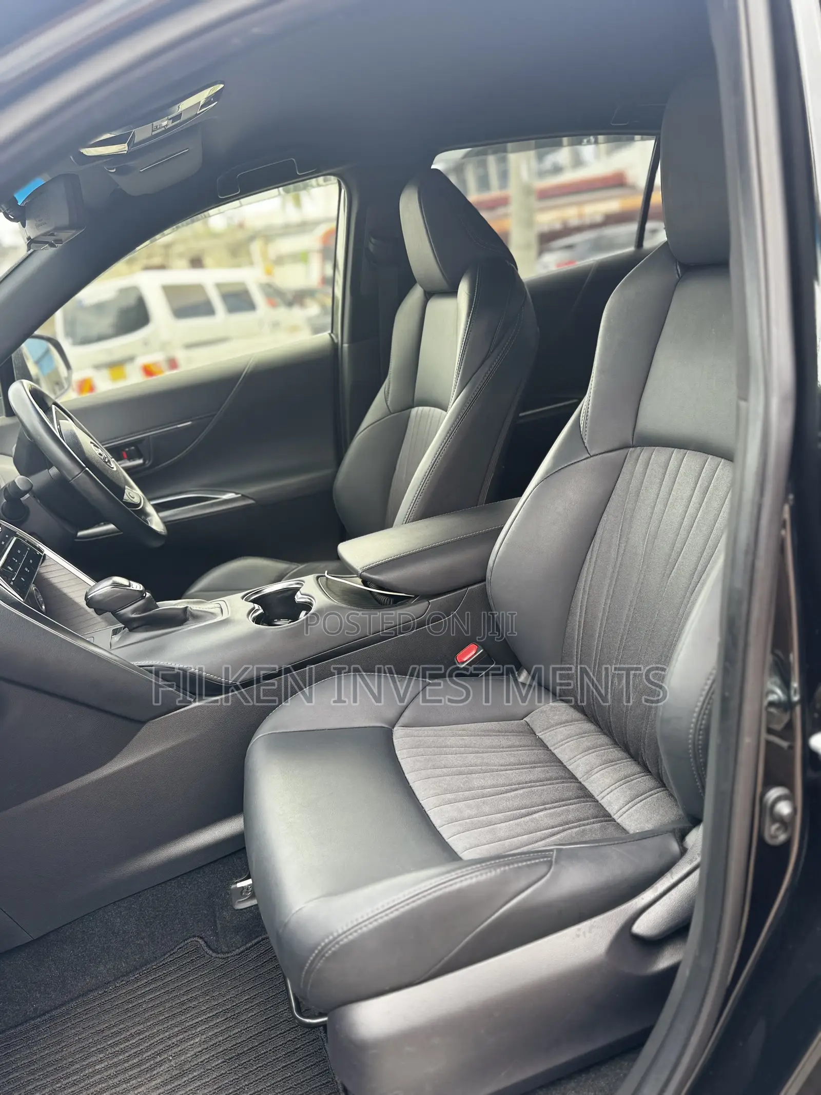 Toyota Harrier 2.0 4WD 2021 Black