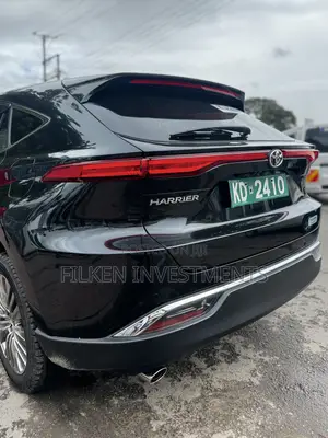 Toyota Harrier 2.0 4WD 2021 Black