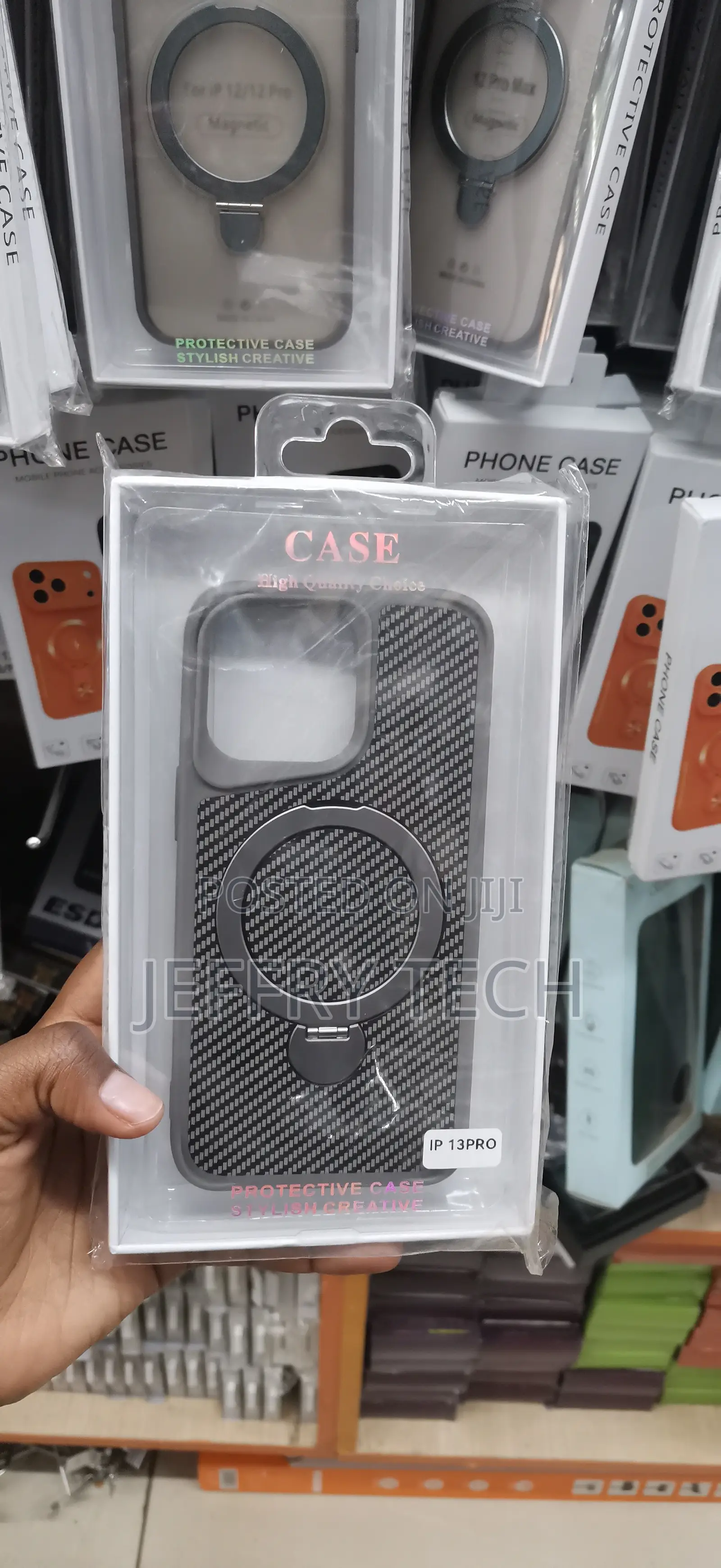 iPhone 13 Pro Carbon-Fiber Pattern, Integrated With a Magsafe Cover