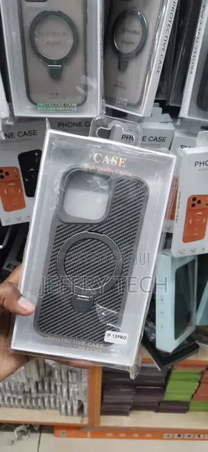 iPhone 13 Pro Carbon-Fiber Pattern, Integrated With a Magsafe Cover