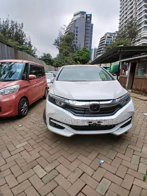 Honda Shuttle 2018 White