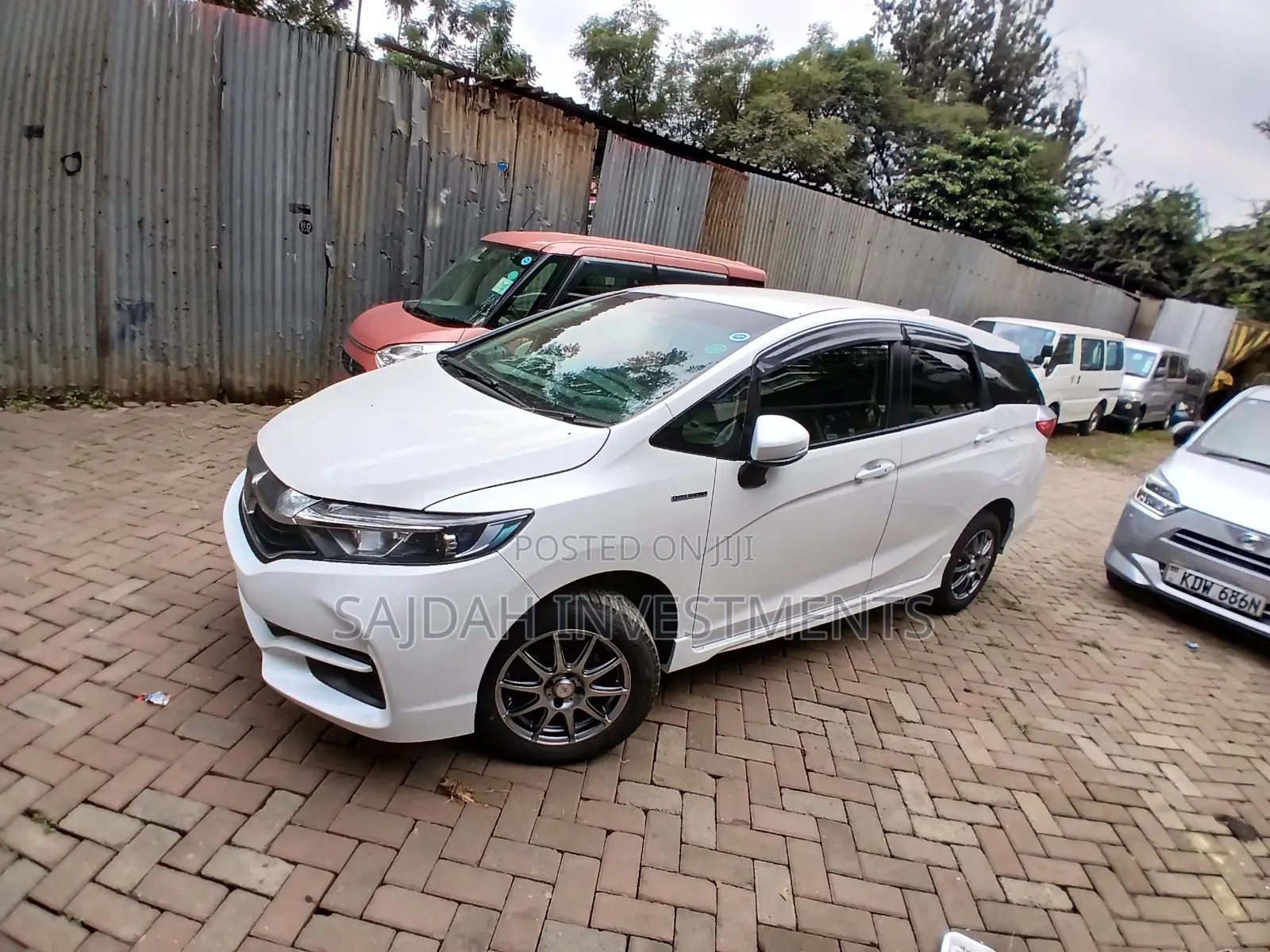Honda Shuttle 2018 White