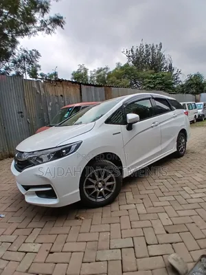 Honda Shuttle 2018 White