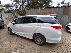 Honda Shuttle 2018 White
