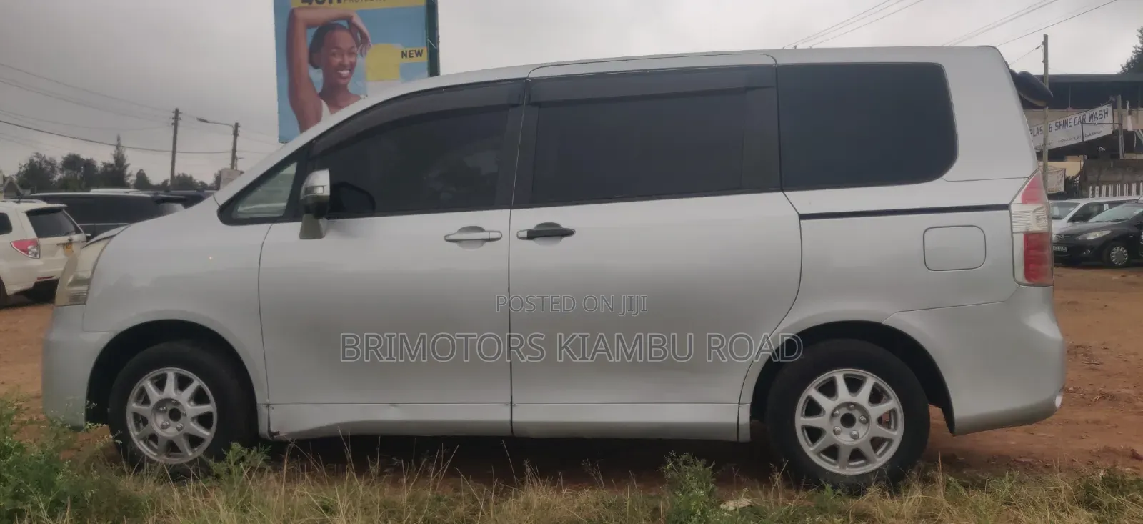 Toyota Noah 2008 Gray