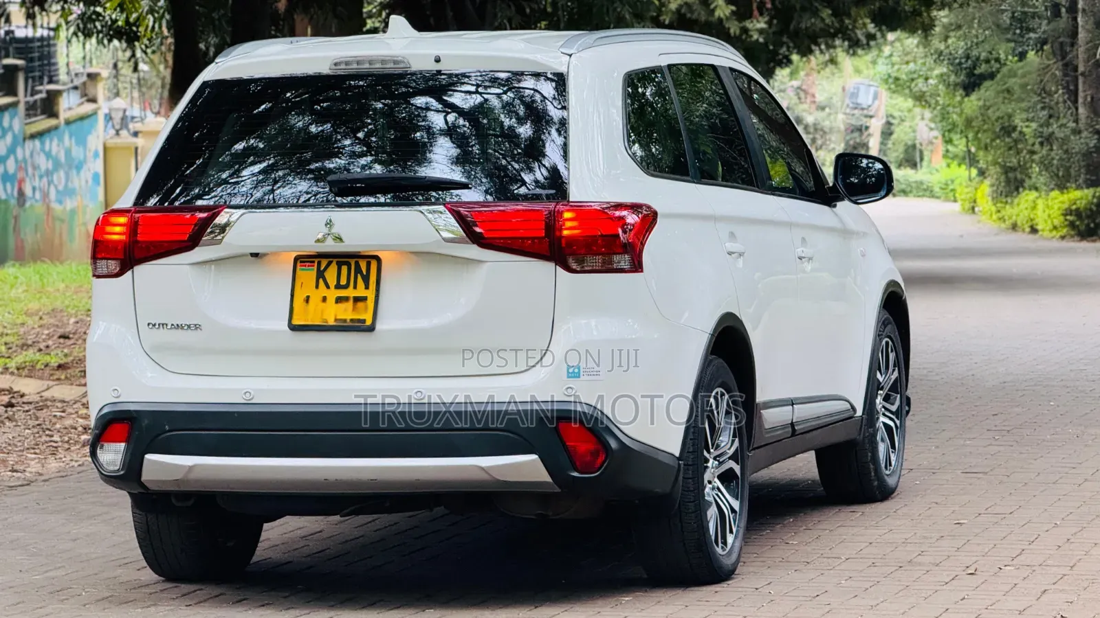 Mitsubishi Outlander 2018 White
