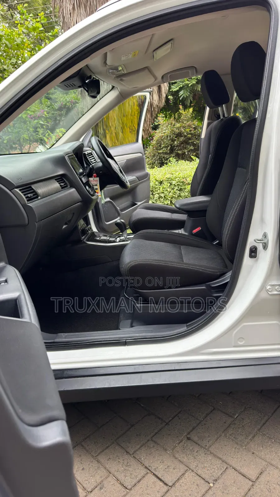 Mitsubishi Outlander 2018 White