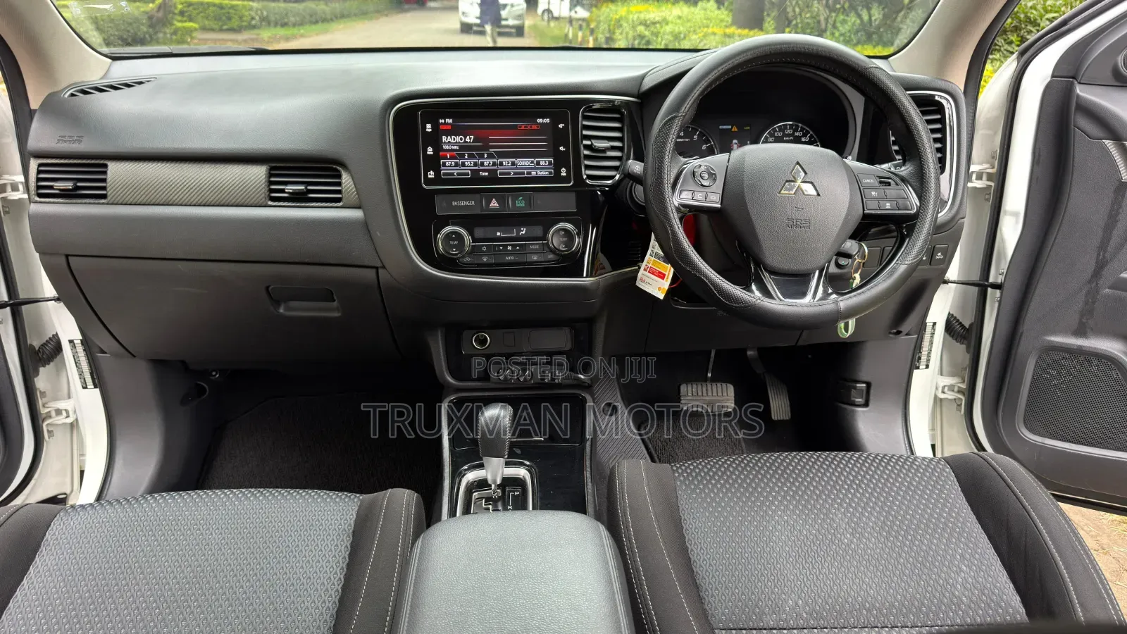 Mitsubishi Outlander 2018 White
