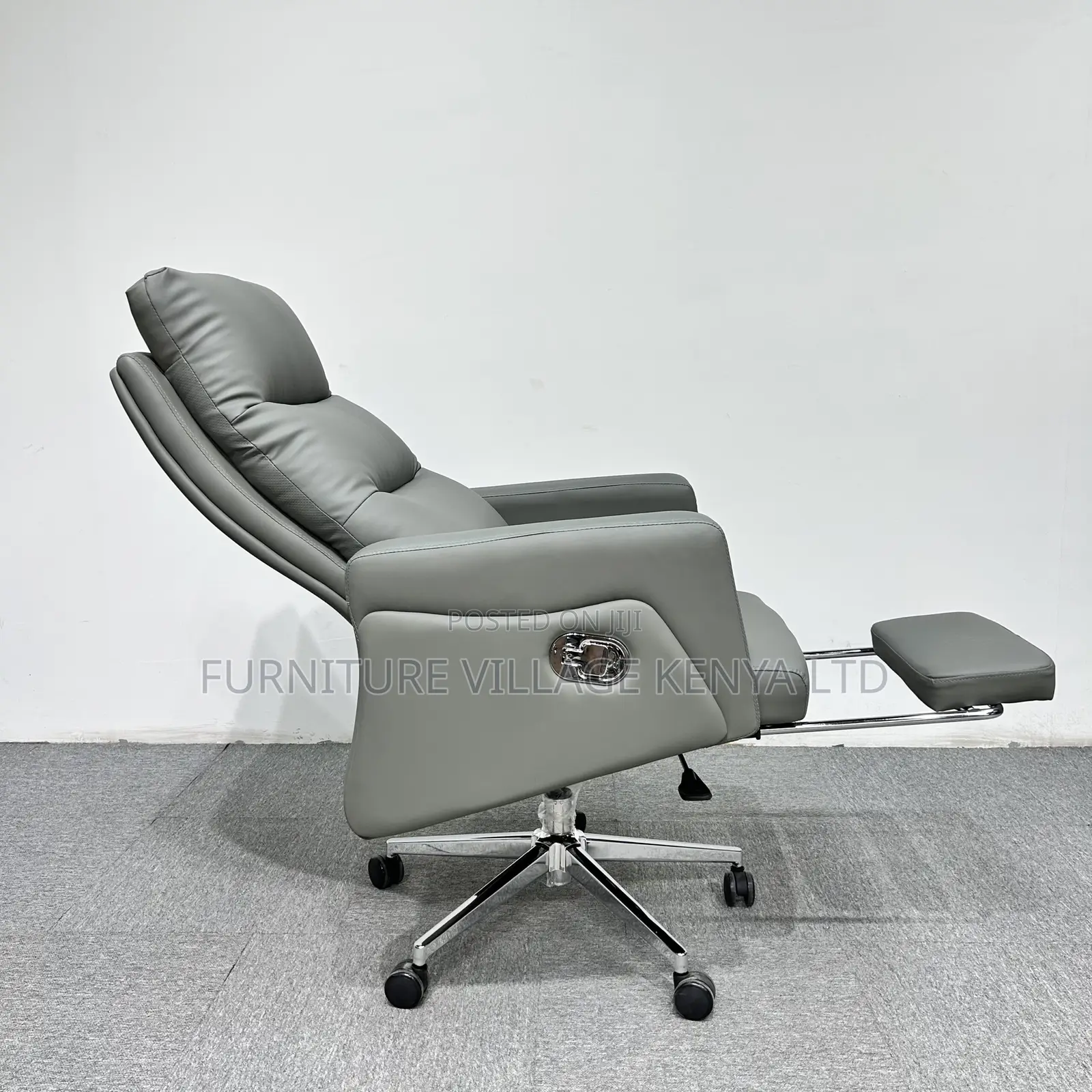 Director's Executive Seat