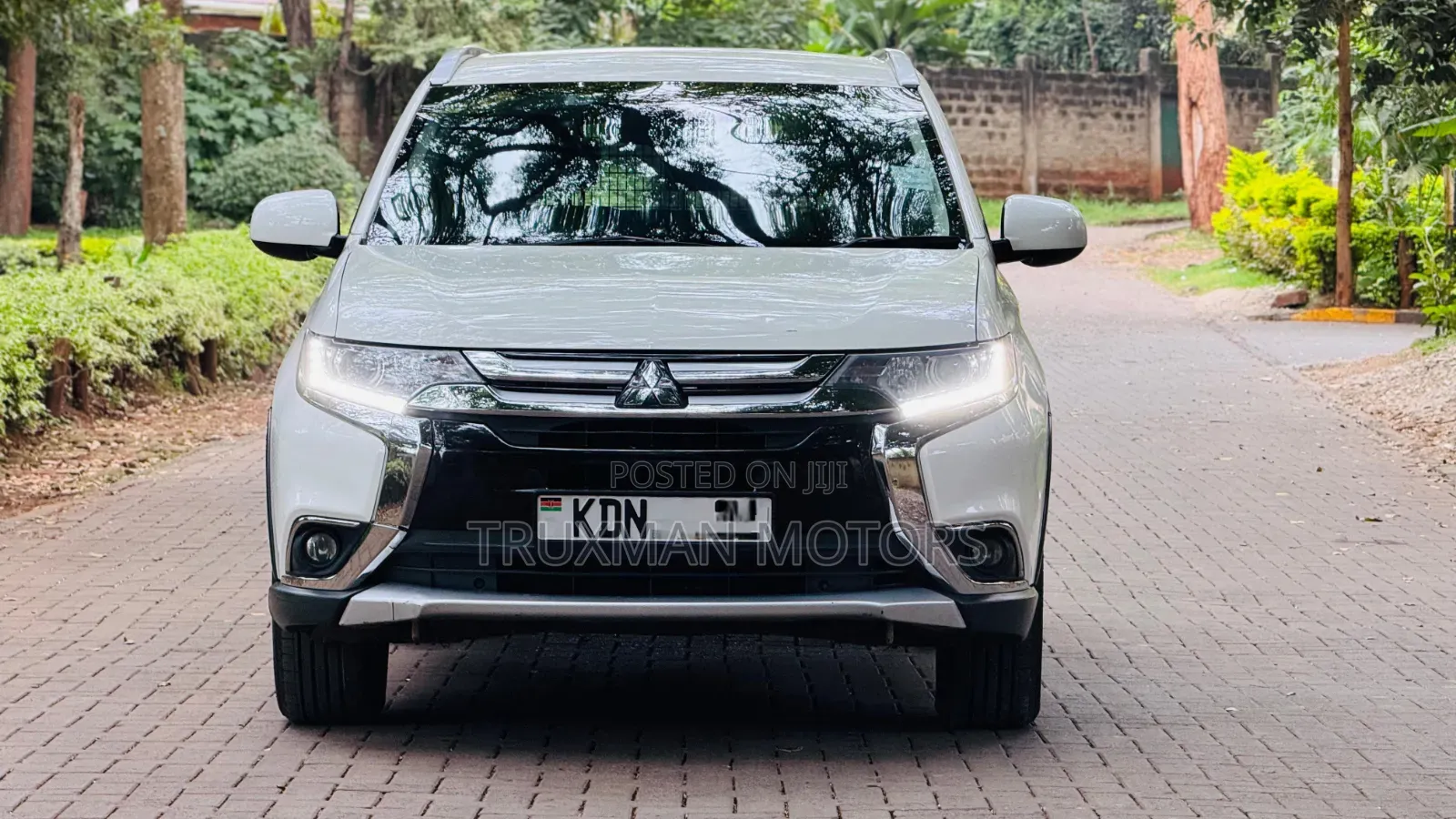 Mitsubishi Outlander 2018 White