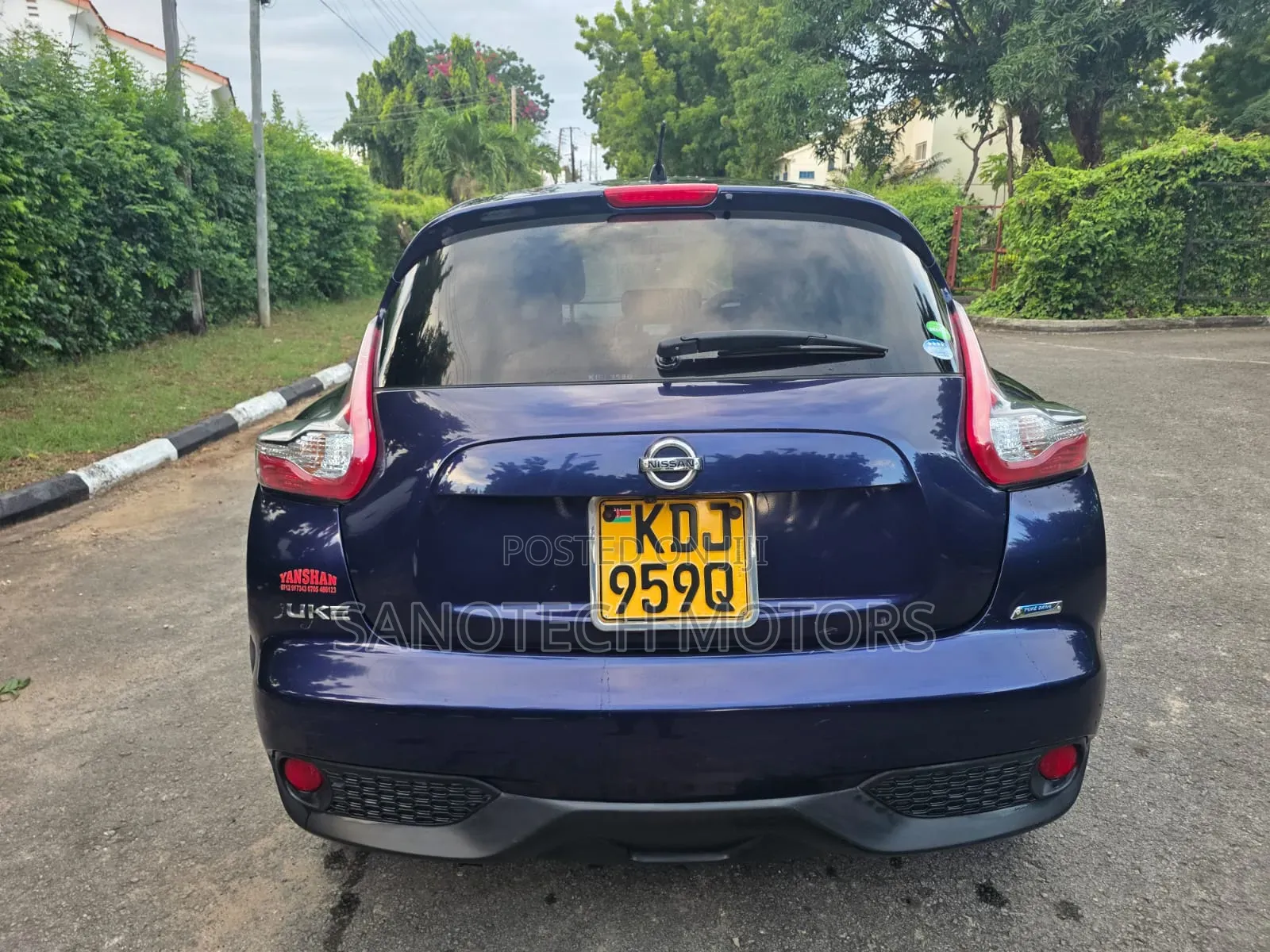 Nissan Juke 2015 Blue