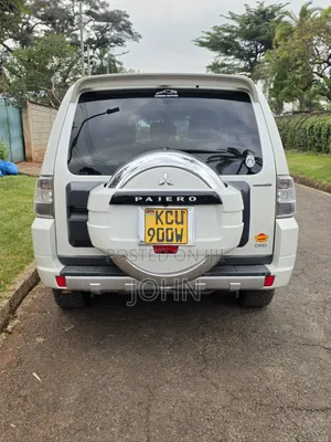 Mitsubishi Pajero 2011 Pearl