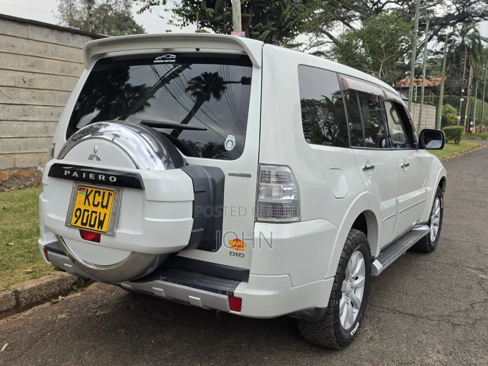Mitsubishi Pajero 2011 Pearl