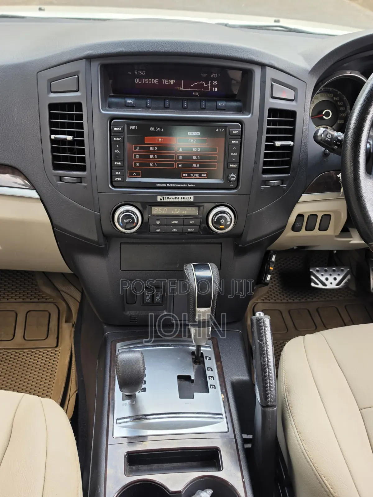 Mitsubishi Pajero 2011 Pearl