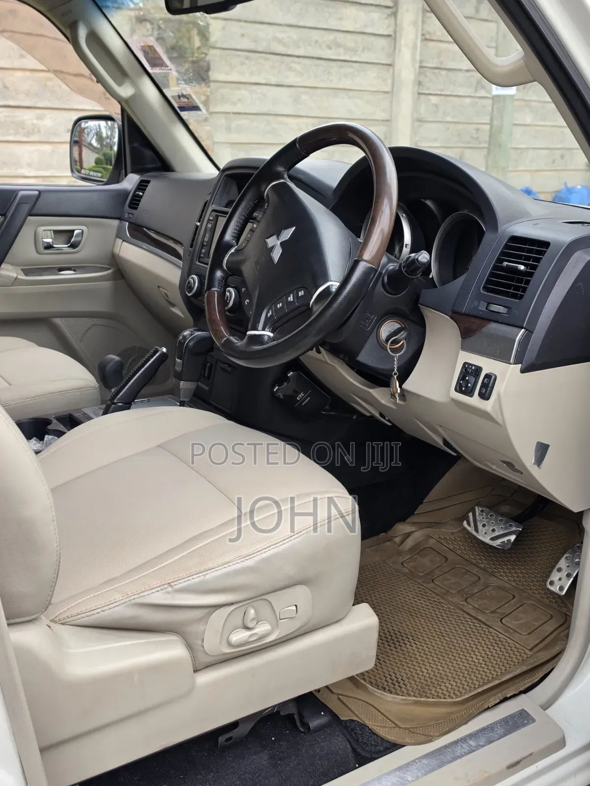 Mitsubishi Pajero 2011 Pearl