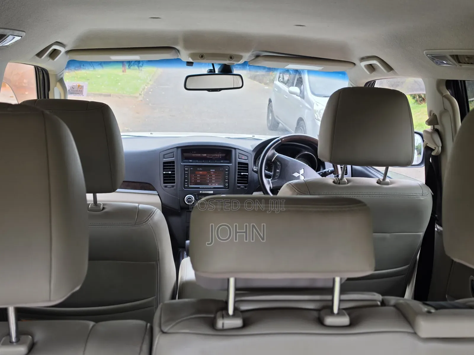 Mitsubishi Pajero 2011 Pearl