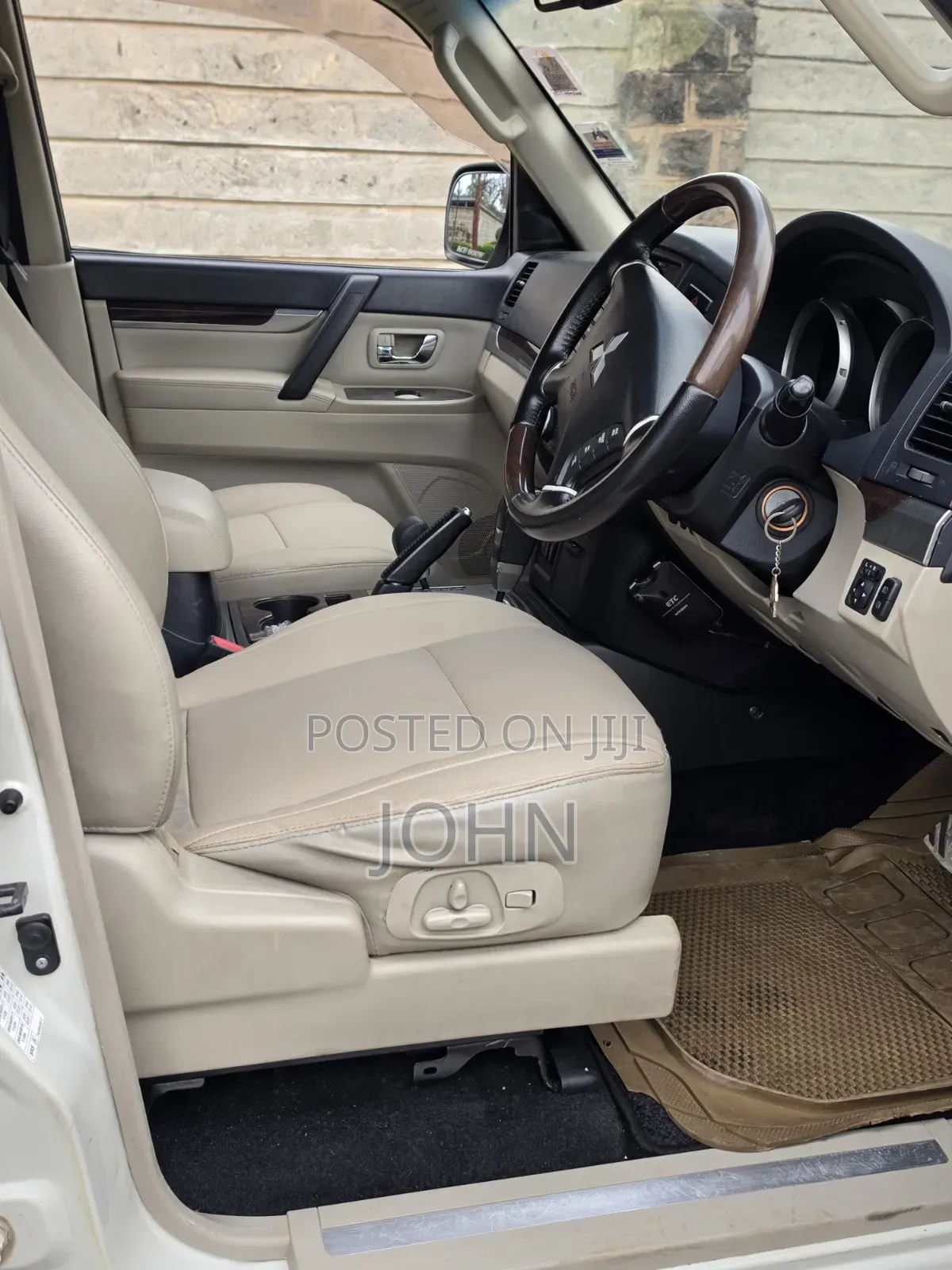 Mitsubishi Pajero 2011 Pearl